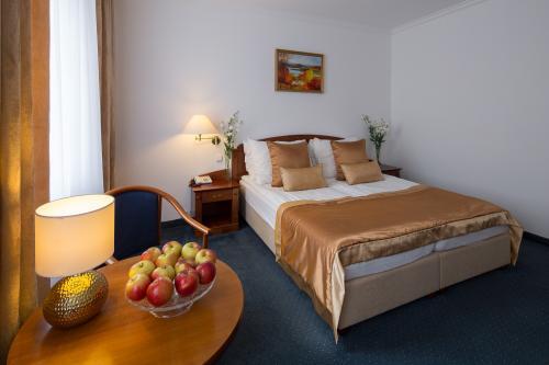 Billige Unterkunft im 3-Sterne-Hotel Fonte in Györ - angenehmes Zweibettzimmer
