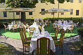 Hotel Klastrom Györ - billige Pauschalangebote im Schlosshotel von Györ